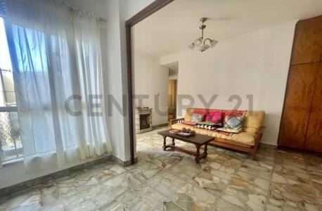 TROLE 551, Pompeya, Capital Federal 1417, Argentinien