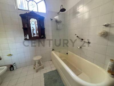 Corrientes 1198, Vicente López, GBA Norte 1136, Argentyna