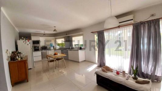 Padre Dimas Mateos 1500, Rafaela, Santa Fe 2399, Argentina