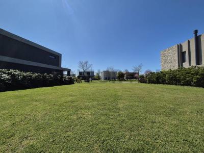 Av. de los lagos 100, Escobar, GBA Norte 00001, 阿根廷