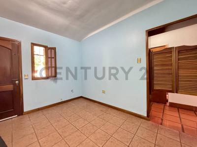 Piccione 2189, Tres De Febrero, GBA Oeste 1684, Argentina