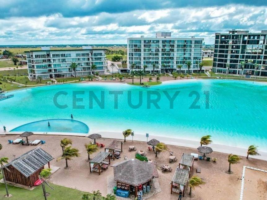 Urbanizacion Cerrada Mar Adentro 2 MZ 9 1, Urubo, Santa Cruz 0000, Bolivia