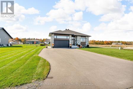 71 DALE STREET, South Stormont, 온타리오주 K0C 1M0, 캐나다