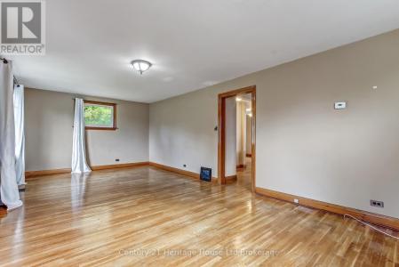 19 KING STREET, South-west Oxford (beachville), Ontario N0J 1A0, Canada