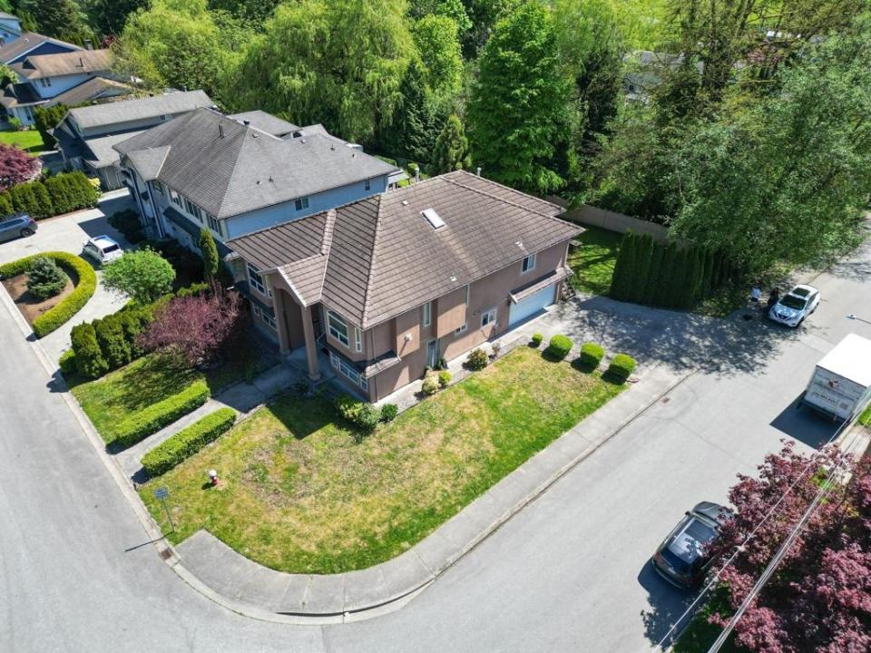 21008 BARKER AVENUE, Maple Ridge, 不列颠哥伦比亚省 V2X 8R6, 加拿大