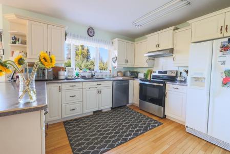 5241 325A TOWNSHIP, Rural Mountain View County, 阿尔伯塔 T0M 1X0, 加拿大