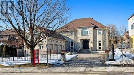 128 GARDEN AVENUE, Richmond Hill (south Richvale), 온타리오주 L4C 6M1, 캐나다