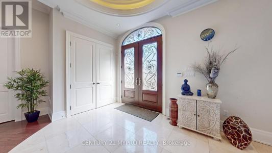 128 GARDEN AVENUE, Richmond Hill (south Richvale), 온타리오주 L4C 6M1, 캐나다