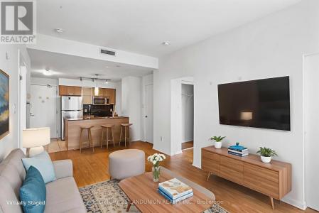 38 GRENVILLE STREET, Toronto (bay Street Corridor), Ontario M4Y 1A5, Kanada