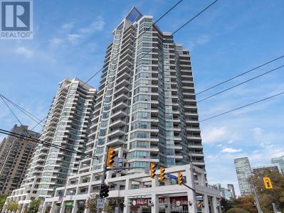 228 QUEENS QUAY WEST, Toronto (waterfront Communities), Ontario M5J 2X1, Canada
