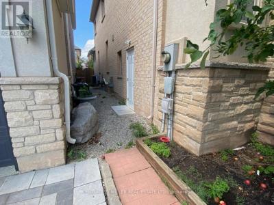 2447 PINE GLEN ROAD, Oakville (wm Westmount), Ontario L6M 0R6, Canada