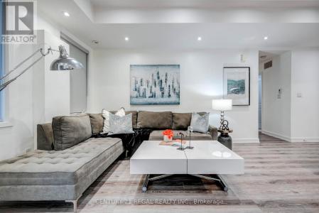 867 WILSON AVENUE, Toronto (downsview-roding-cfb), Ontario M3K 0A4, Canada