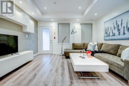 867 WILSON AVENUE, Toronto (downsview-roding-cfb), Ontario M3K 0A4, Canada