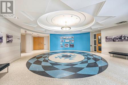 1001 ROSELAWN AVENUE, Toronto (briar Hill-belgravia), Ontario M6B 4M4, Kanada