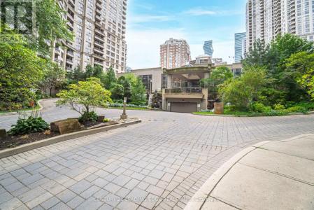 3880 DUKE OF YORK BOULEVARD, Mississauga (city Centre), Ontario L5B 4M7, Canada