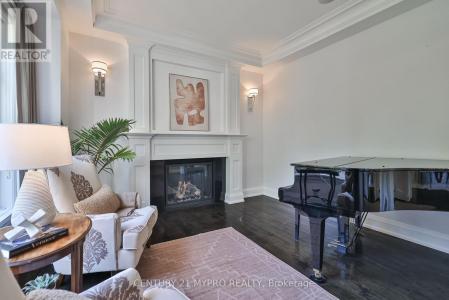 1389 WEAVER AVENUE, Oakville (mo Morrison), Ontario L6J 2L6, Canadá