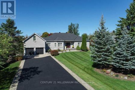 8 CASTLEWOOD COURT, Caledon, Ontario L7K 0C1, CANADÁ