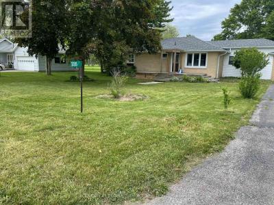 335 ROBSON ROAD, Windsor, 安大略省 N8H 0A4, 加拿大