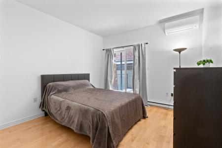 4380  Rue St-Urbain, Montréal (Le Plateau-Mont-Royal), Quebec H2W 1V8, Canadá