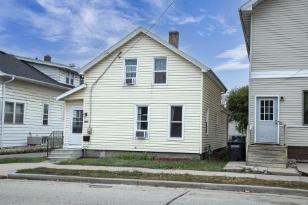 644 Ceape Avenue, Oshkosh, Wisconsin 54901