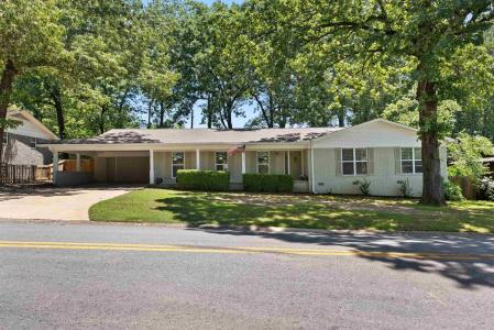 801 Pinewood, Benton, Arkansas 72015, USA