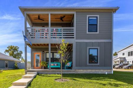 55 East Street, Buckeye Lake, Ohio 43008, USA