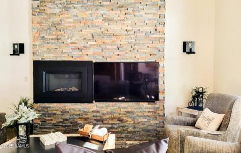 1991 S. Tombaugh Way, Flagstaff, Arizona 86001