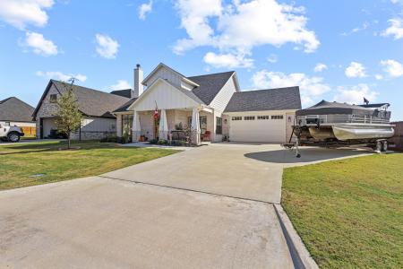 101 Rock Hill, Pottsboro, Texas 75076, USA