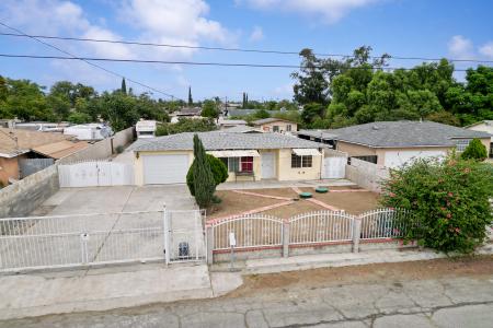 16448 Washington Dr, Fontana, California 92335, USA