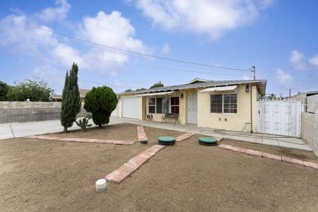 16448 Washington Dr, Fontana, Калифорния 92335, Соединенные Штаты