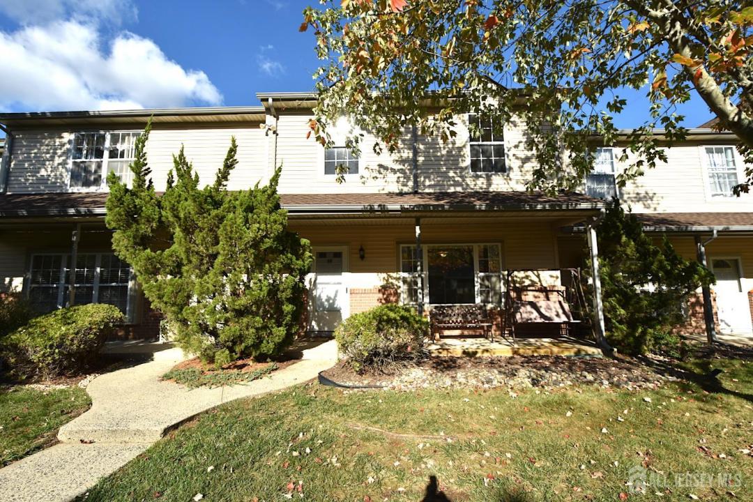 -56 Sassafras Court, North Brunswick, New Jersey 08902, USA