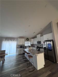 11843 Ivy, Hesperia, Калифорния 92345, Соединенные Штаты