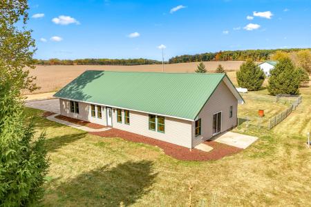 10149 Dennings Road, Jonesville, Мичиган 49250, Соединенные Штаты