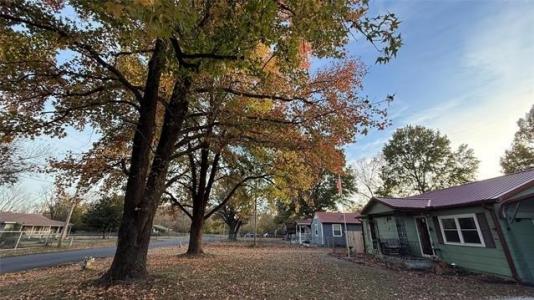 907 Kershaw Drive, Muskogee, Oklahoma 74401