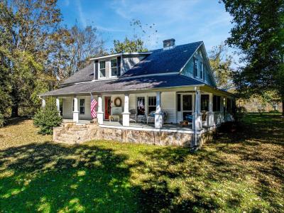 982 County Road 229, Niota, Tennessee 37826, USA