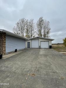 905 Antelope Drive, Hazen, Dakota Północna 58545, USA