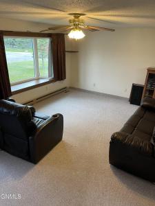 905 Antelope Drive, Hazen, Dakota Północna 58545, USA