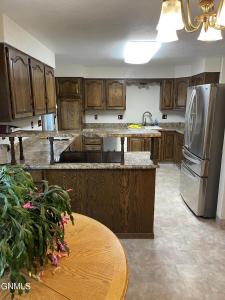 905 Antelope Drive, Hazen, Dakota Północna 58545, USA