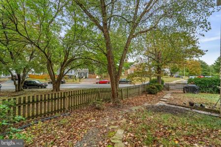 702 Hemlock Court, Herndon, 버지니아 20170, 미국