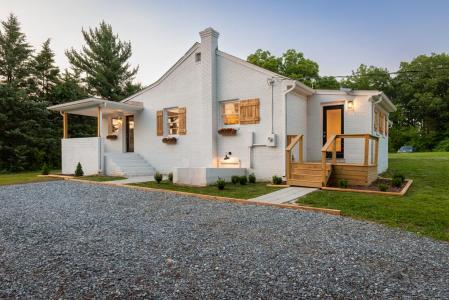 3806 Richmond Hwy, Spout Spring, Virginia 24593