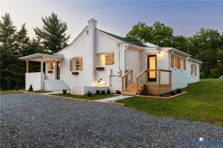 3806 Richmond Highway, Spout Spring, Virginia 24593