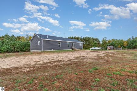8770 N Vickeryville Road, Vestaburg, Michigan 48891, Amerika Birleşik Devletleri