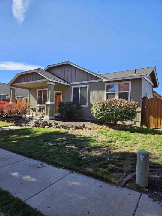 1297 NE 3rd Street, Redmond, Oregón 97756, Estados Unidos