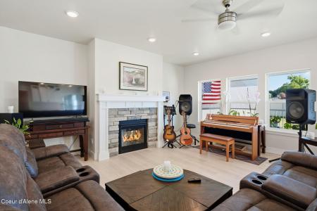 1389 E Ezra Ave, Hayden, Idaho 83835, États-Unis