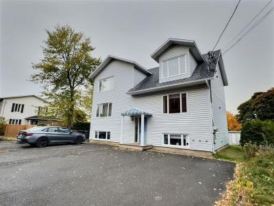 23 Rue St-Louis, Rivière-du-Loup, Quebec G5R 2V3, Canada