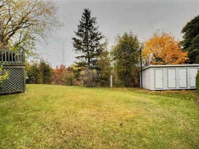 23 Rue St-Louis, Rivière-du-Loup, Québec G5R 2V3, Canada