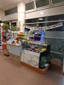 Piazza Roma, Pero, Lombardia 20016, Италия