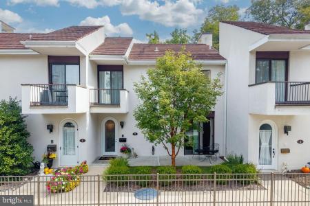 2 Ile Dhuyere #2, DEVON, Pennsylvania 19333, USA