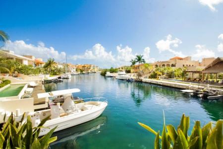 Boulevard Puerto Aventuras 44,, Solidaridad / Riviera Maya, Quintana Roo 77733, Mexico