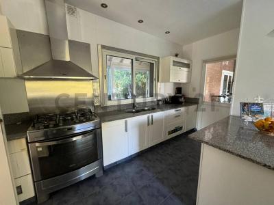 Fleming 691, Tandil, Buenos Aires (fuera De GBA) 7000, Argentina